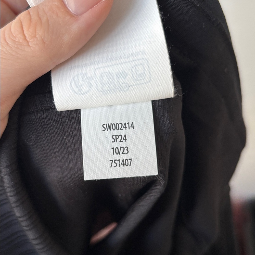 NWOT SmartWool Women's Active Lined Skirt black size XS preppy with shorts - Picture 8 of 8
